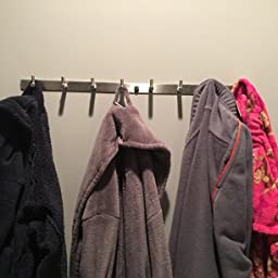 Selecting a Clothes Rack For Business Use