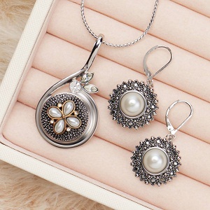Things to Know Before Shopping in AJewelry Store in Pigeon Forge