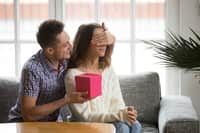 Varieties of Valentine Gifts Ideas For Wife In India BY Floraindia