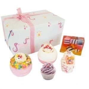 Brighten up the bathing experience with custom bath bomb packaging!